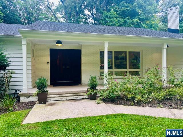 573 Kiowa Drive - Photo 1