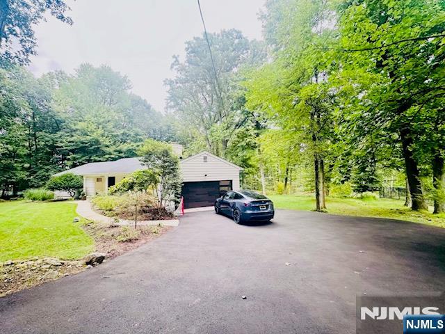 Photo 3 of House for sale at 573 Kiowa Dr, Franklin Lakes, NJ 07417 | MLS# 26036537 | Listing updated on 2026-10-07