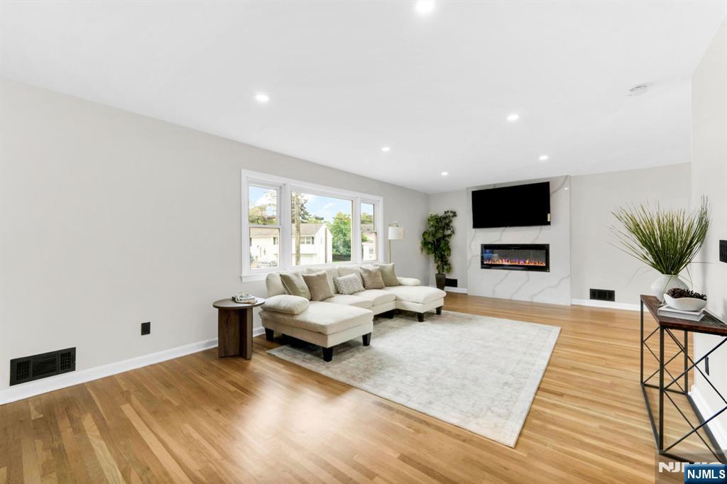 33 Woodhull Avenue - Photo 5