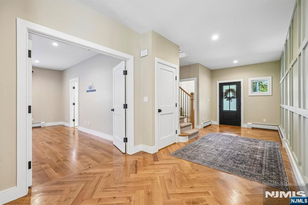 Photo 4 of Single family home for sale at 44 Peterson, Mahwah, NJ 07430 | MLS# 26036556 | Listing updated on 2026-10-15
