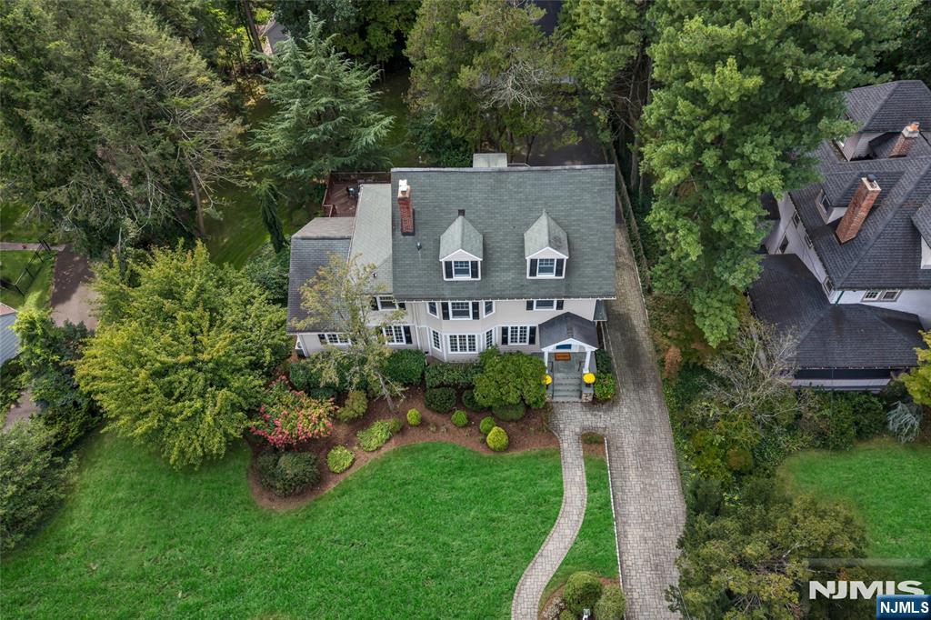 Photo 2 of Single family home for sale at 270 Bellair Rd, Ridgewood, NJ 07450 | MLS# 26036570 | Listing updated on 2026-10-07