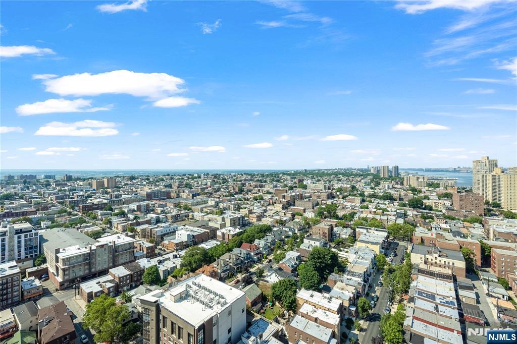 6040 Boulevard East 30B - Photo 4