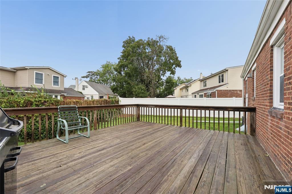 Photo 4 of Single family home for sale at 11-04 Harrison Dr, Fair Lawn, NJ 07410 | MLS# 26036608 | Listing updated on 2026-09-30