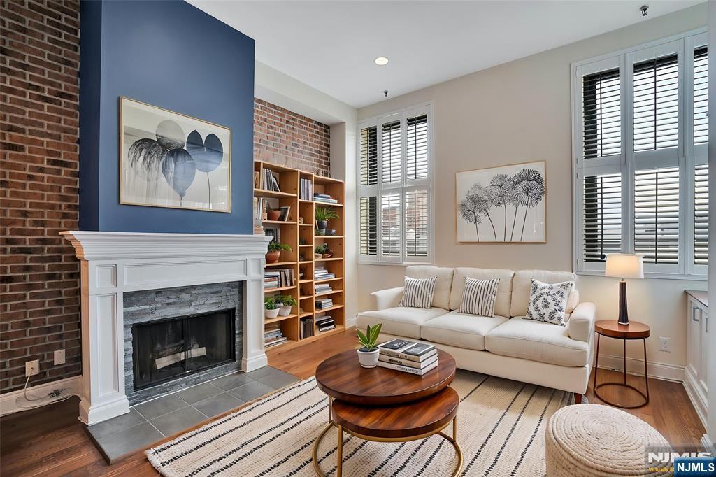 167 Wayne Street 403