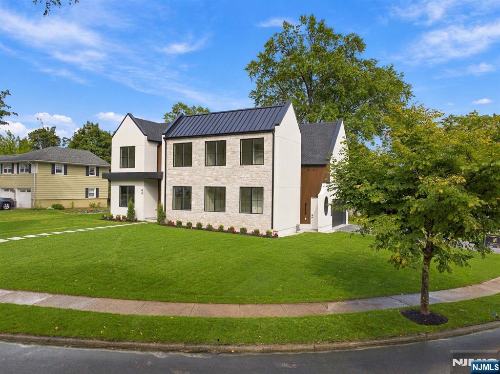 44 Spottswood Road - Photo 1