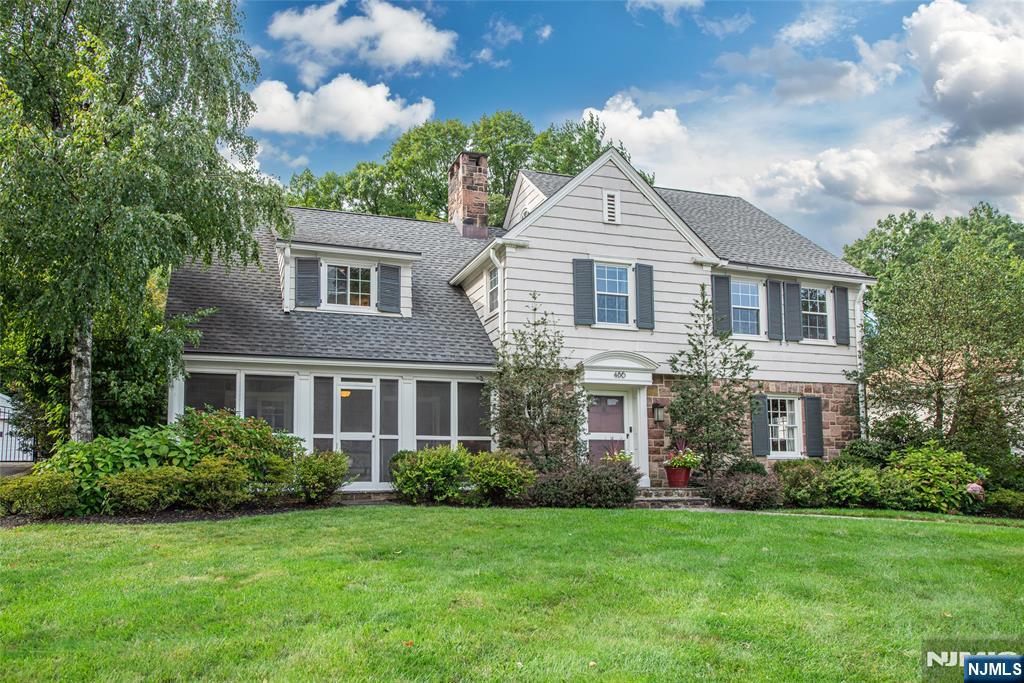 486 Ridgewood Avenue - Photo 2