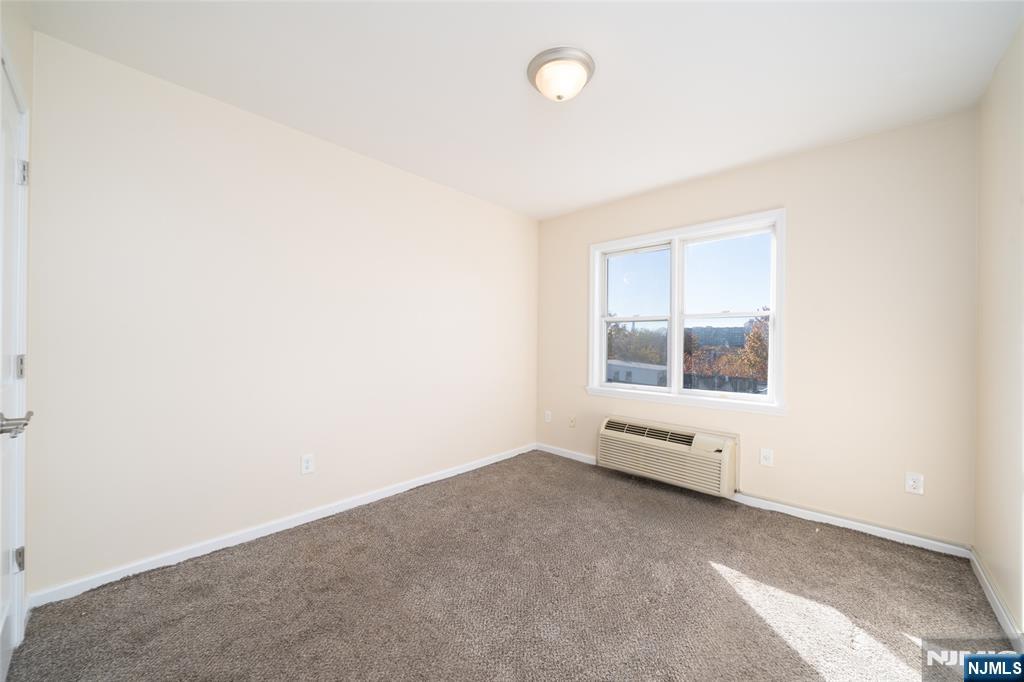 448 Palisade Avenue — photo 14