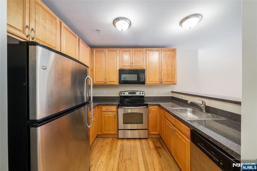 448 Palisade Avenue — photo 10