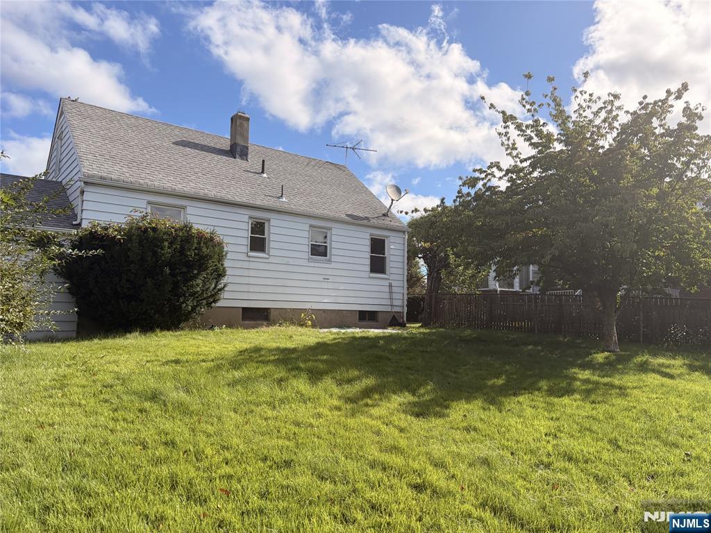 284 Main Avenue - Photo 2