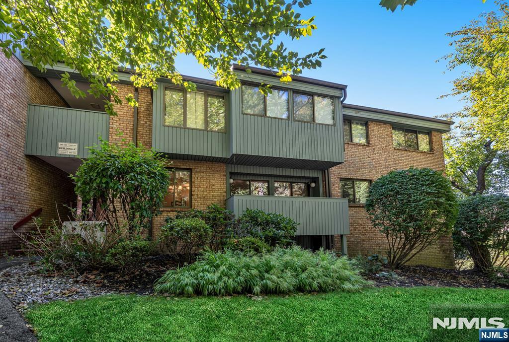 141 Indian Hollow Court - Photo 1