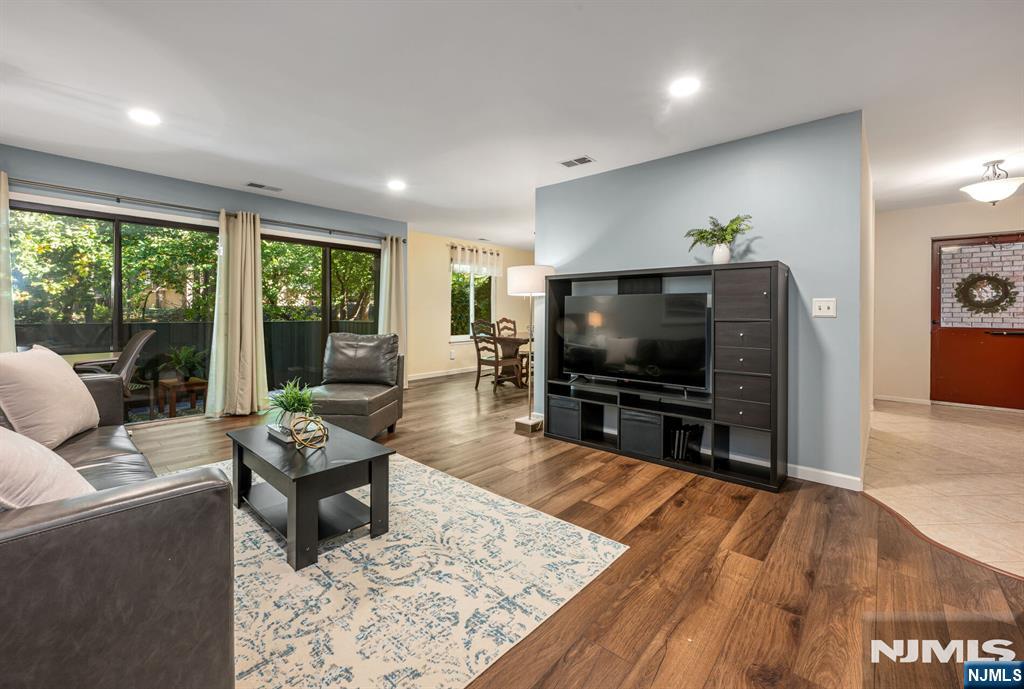 141 Indian Hollow Court - Photo 5