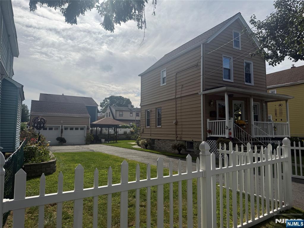 355 Burgess Place - Photo 1