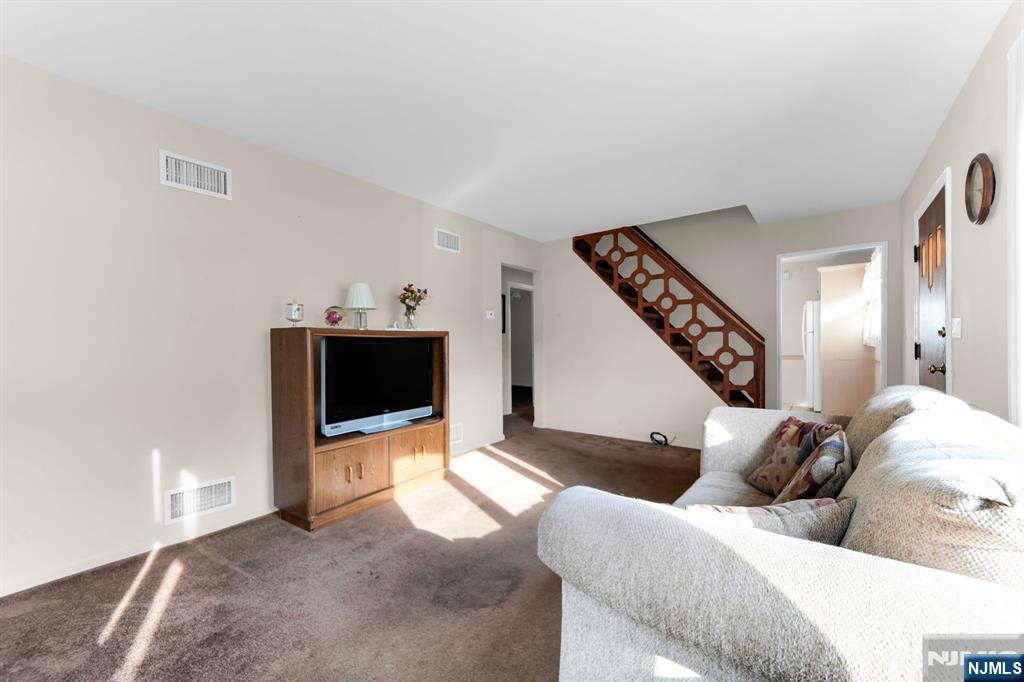 2747 Meister Avenue - Photo 4