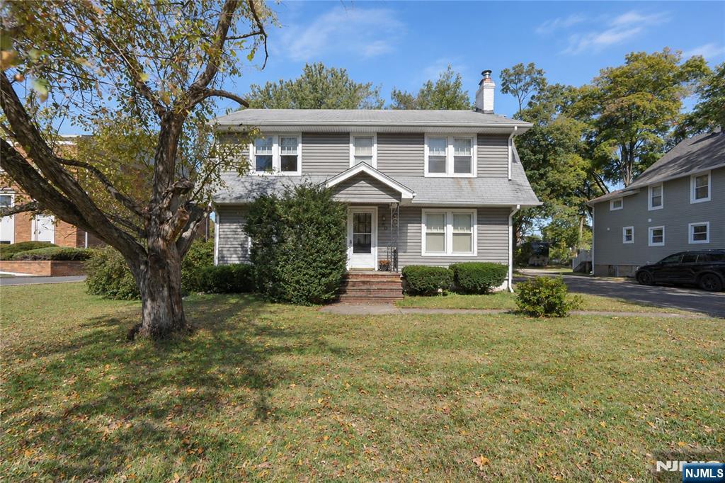30 Bloomfield Avenue - Photo 1