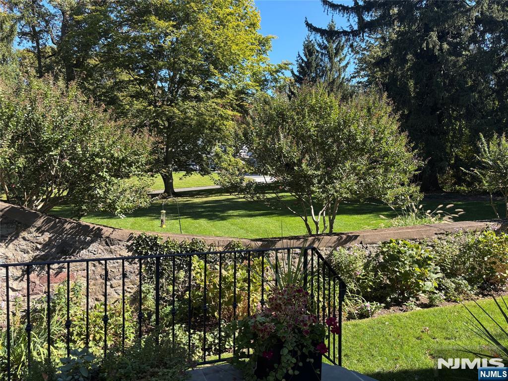 15 Duck Pond Road — photo 28