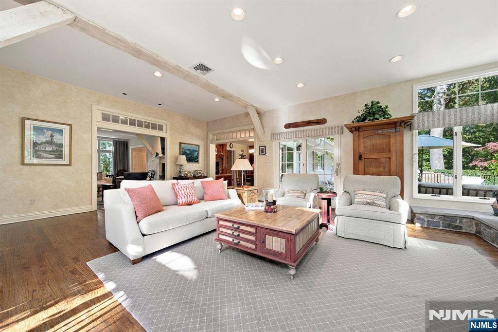 15 Duck Pond Road — photo 8