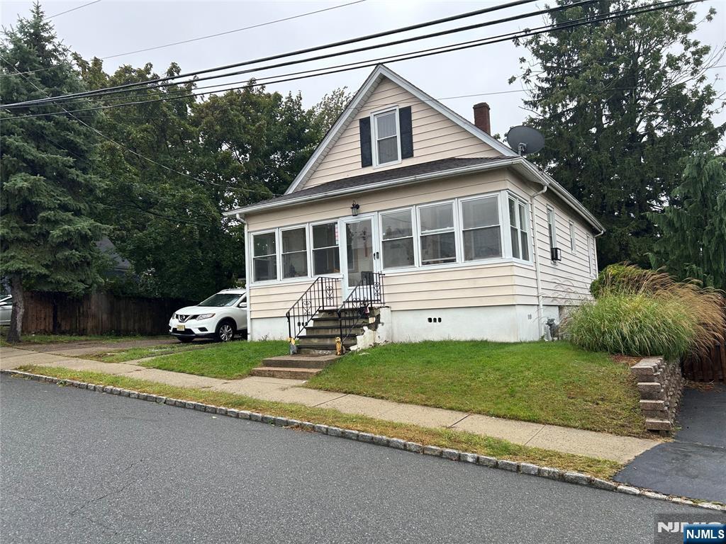 45 Hillcrest Avenue - Photo 1