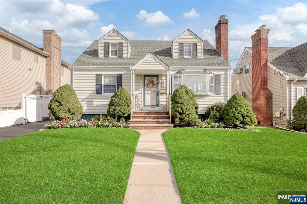 85 Catherine Avenue - Photo 1