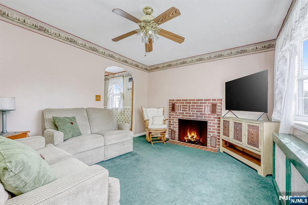 85 Catherine Avenue - Photo 3