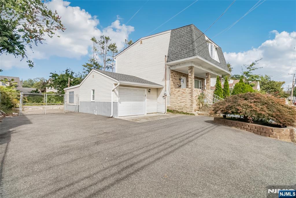 113 Willow Street - Photo 4