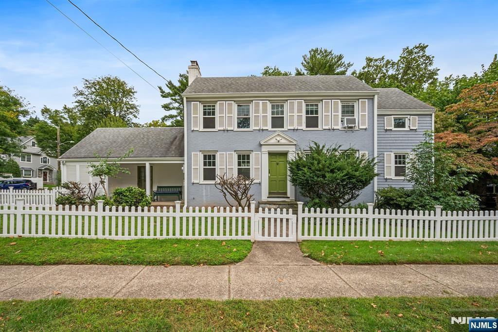 1187 Sussex Road - Photo 1