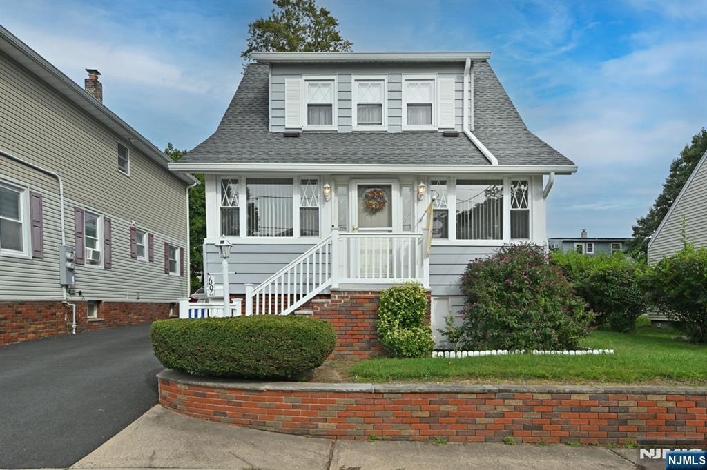 69 8th Avenue - Photo 2