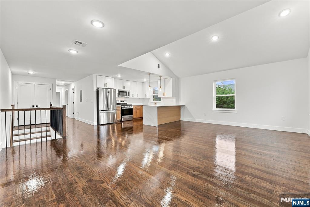 543 13th Avenue 1 - Photo 3