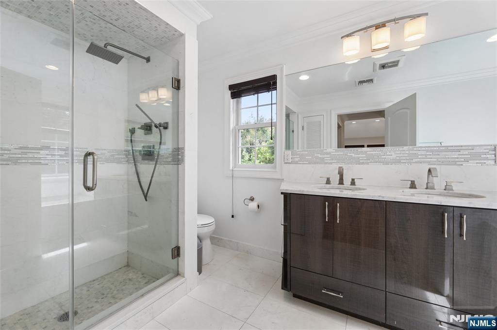 84 Woodmere Lane — photo 19
