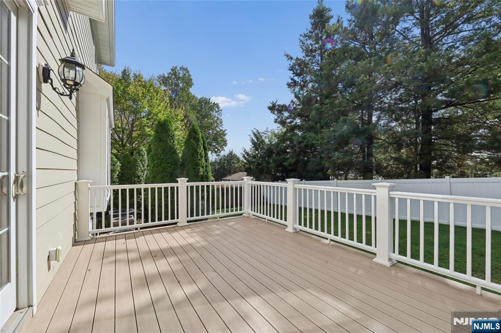 84 Woodmere Lane — photo 34