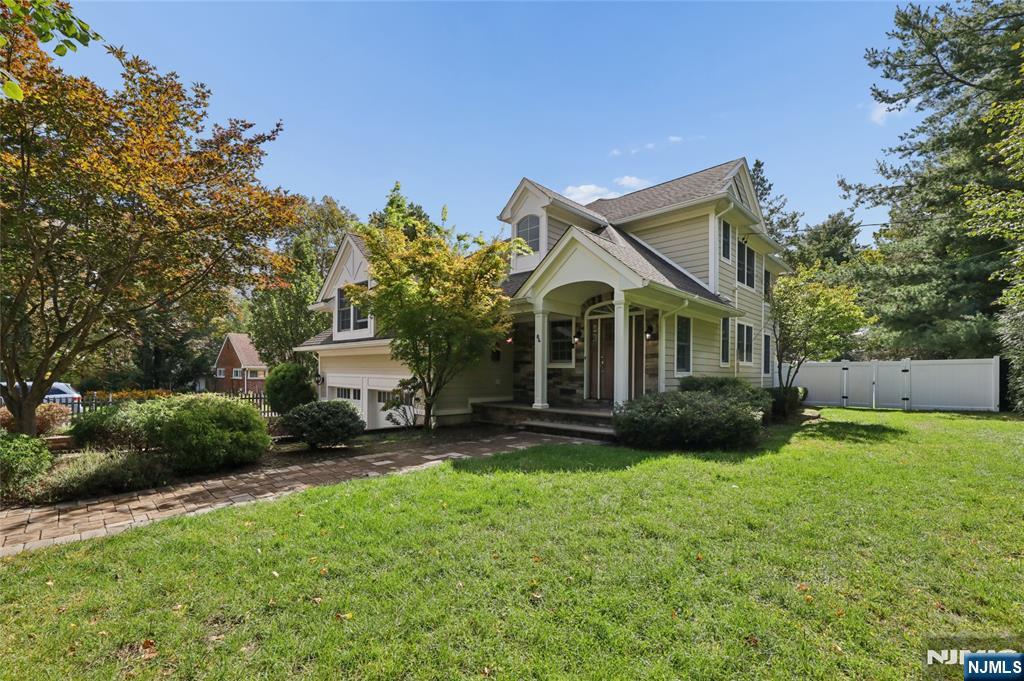 84 Woodmere Lane — photo 36