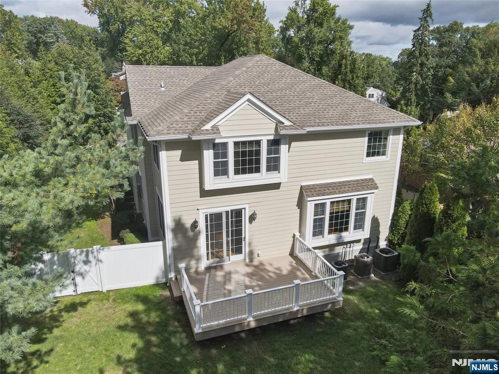 84 Woodmere Lane — photo 37