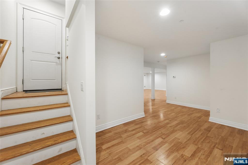 84 Woodmere Lane — photo 38
