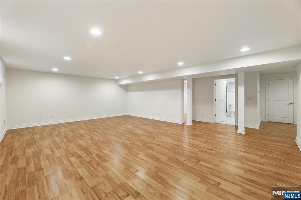 84 Woodmere Lane — photo 40