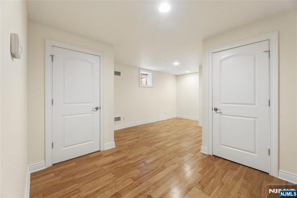 84 Woodmere Lane — photo 42