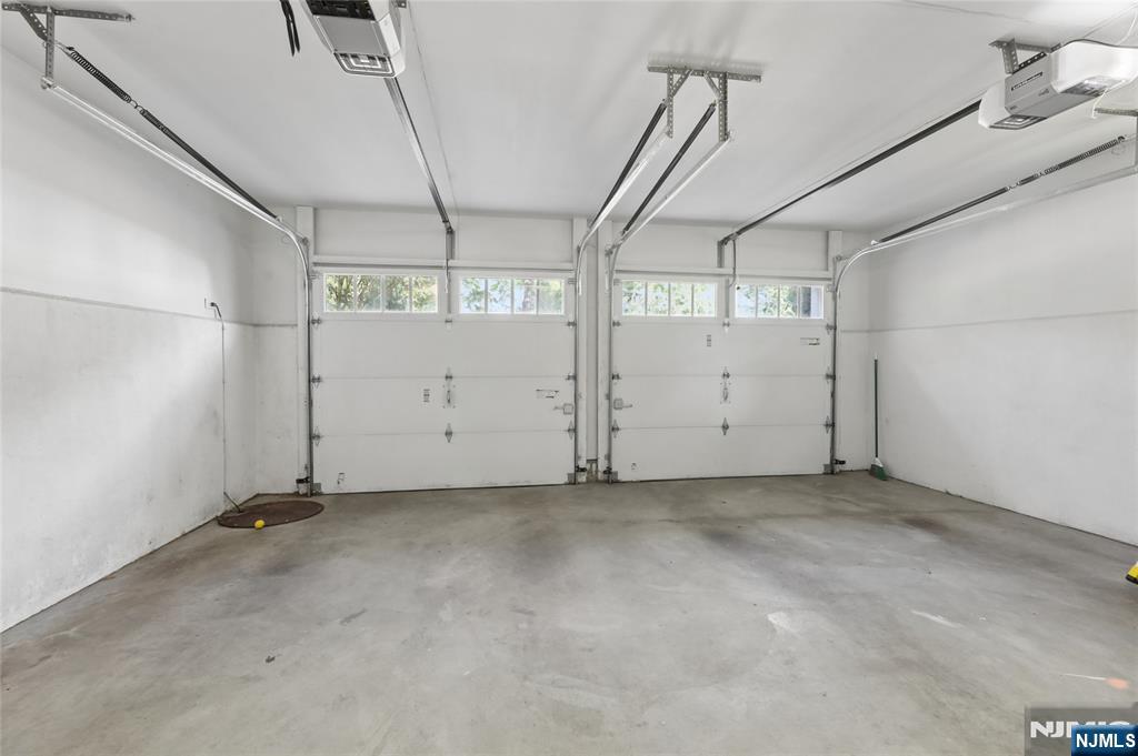 84 Woodmere Lane — photo 43
