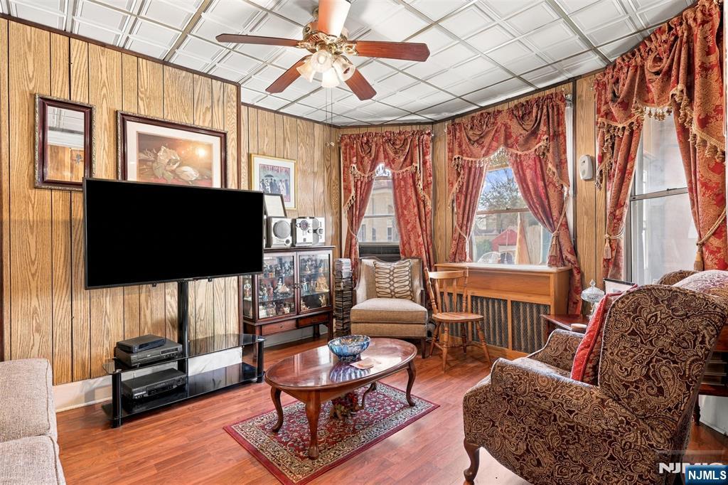 671 E 29th Street - Photo 5