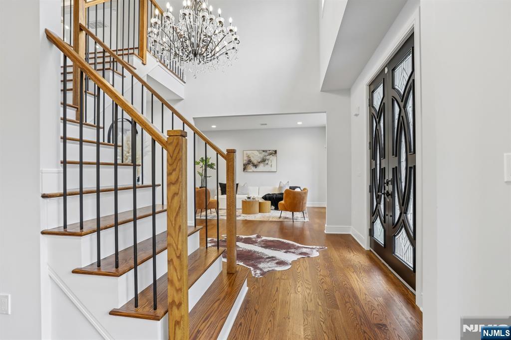 8 Broad Street - Photo 2