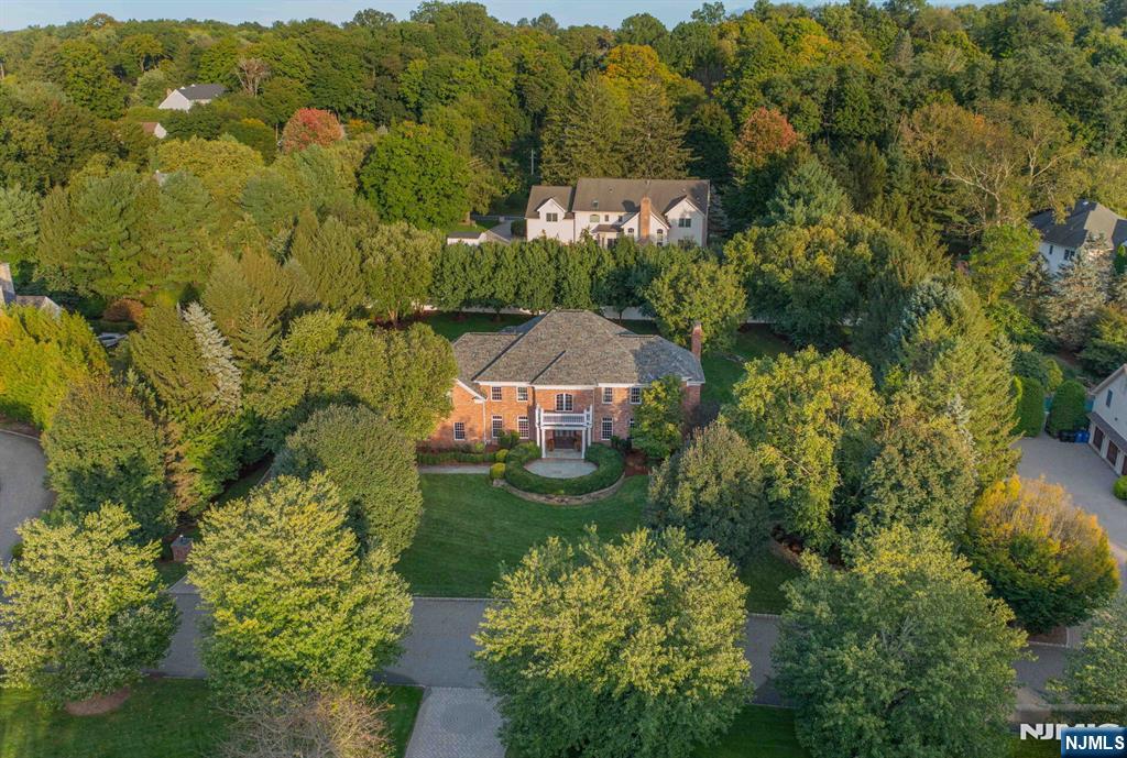 Photo 2 of Single family home for sale at 19 Mettowee Farms Ct, Upper Saddle River, NJ 07458 | MLS# 26036794 | Listing updated on 2026-10-05