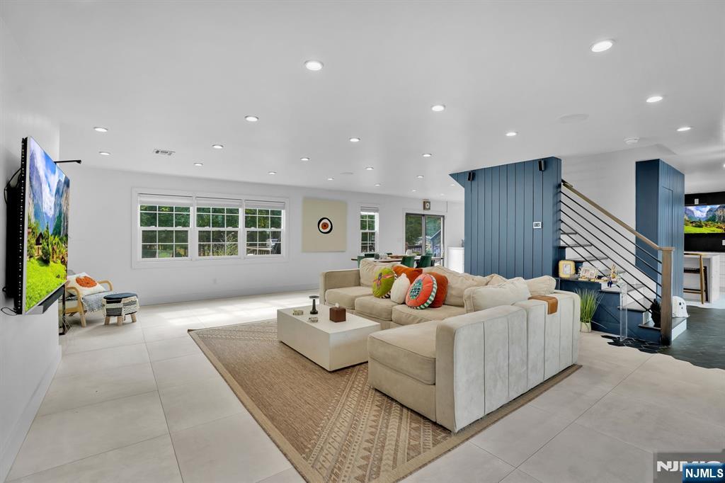 29 Dearborn Drive - Photo 5