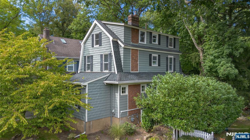 133 Buckingham Road - Photo 2