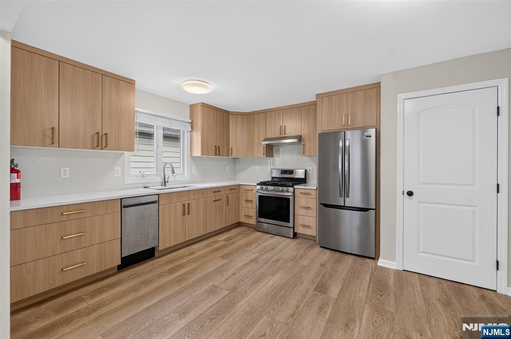 181 Chestnut Street 1 - Photo 3
