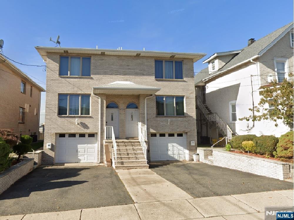 215A 13TH Street - Photo 1