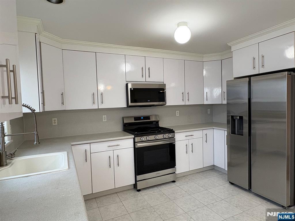 215A 13TH Street - Photo 2