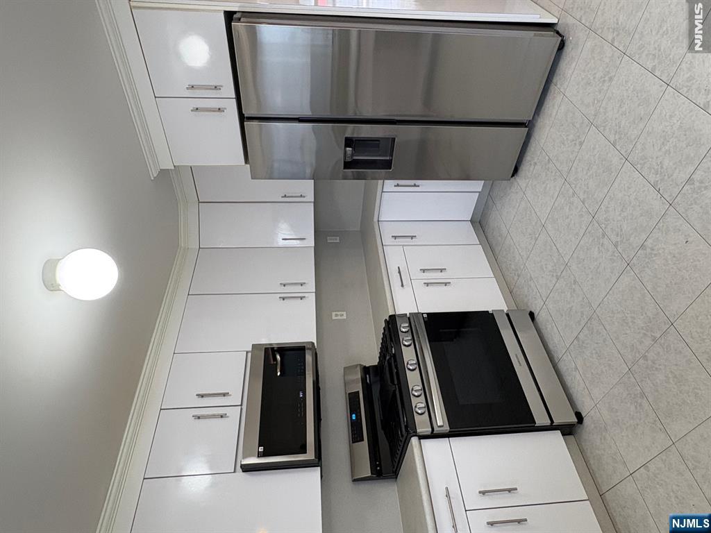 215A 13TH Street - Photo 3