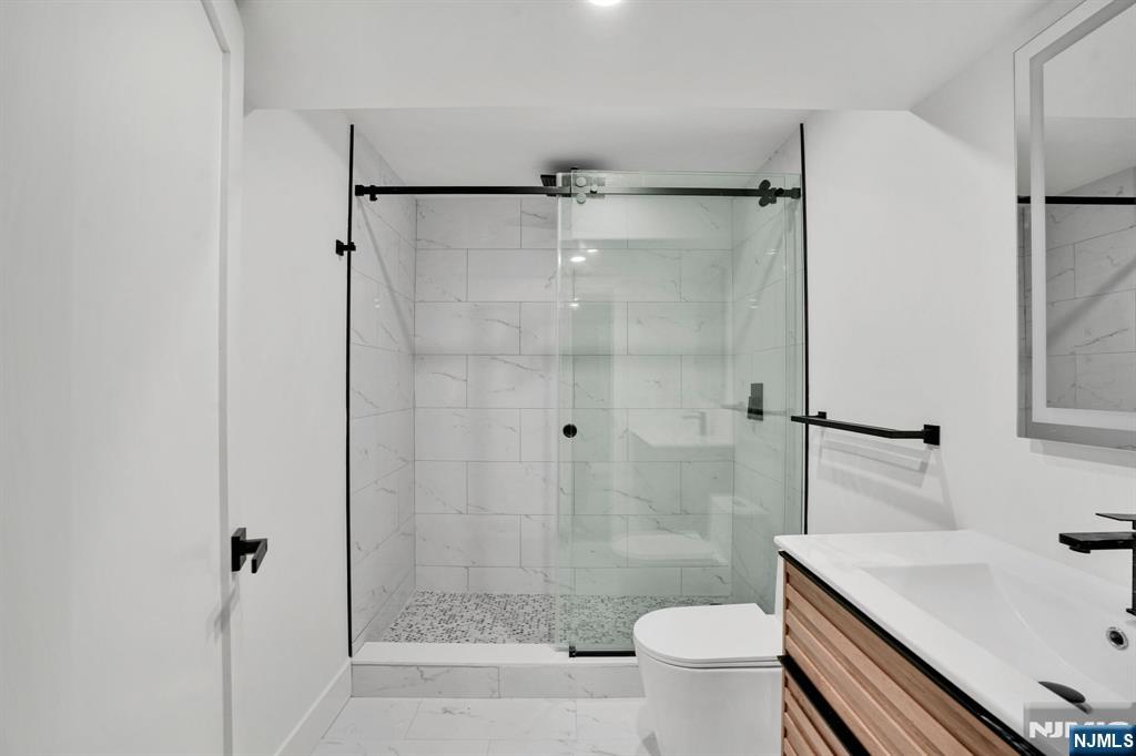 24 Lyle Avenue — photo 20
