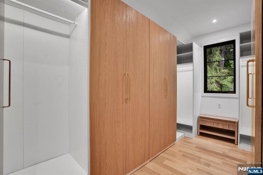 24 Lyle Avenue — photo 27