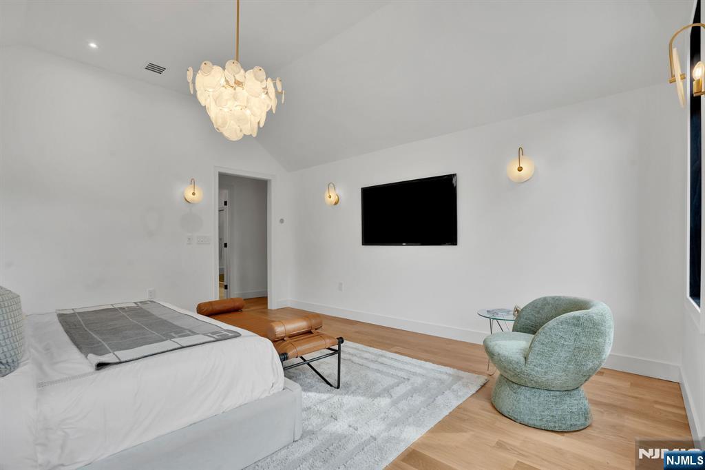 24 Lyle Avenue — photo 32