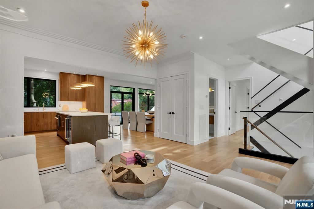 24 Lyle Avenue — photo 8
