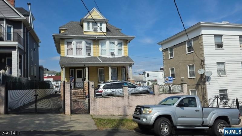 197 Grafton Avenue - Photo 1