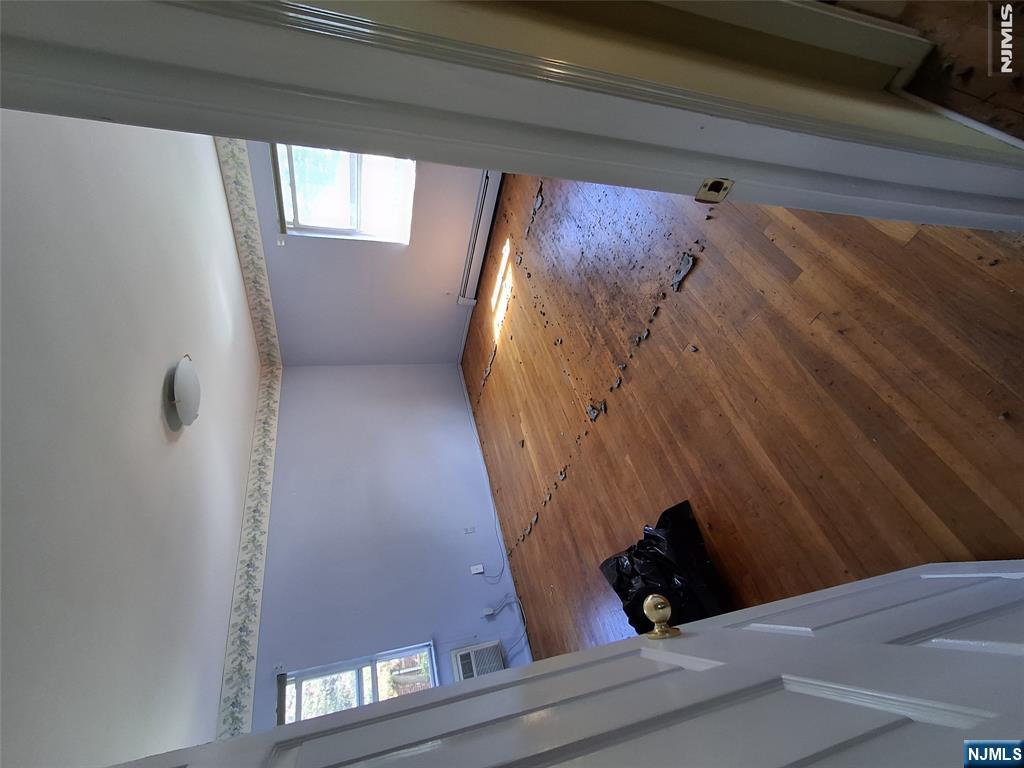 1275 Inwood Terrace - Photo 5